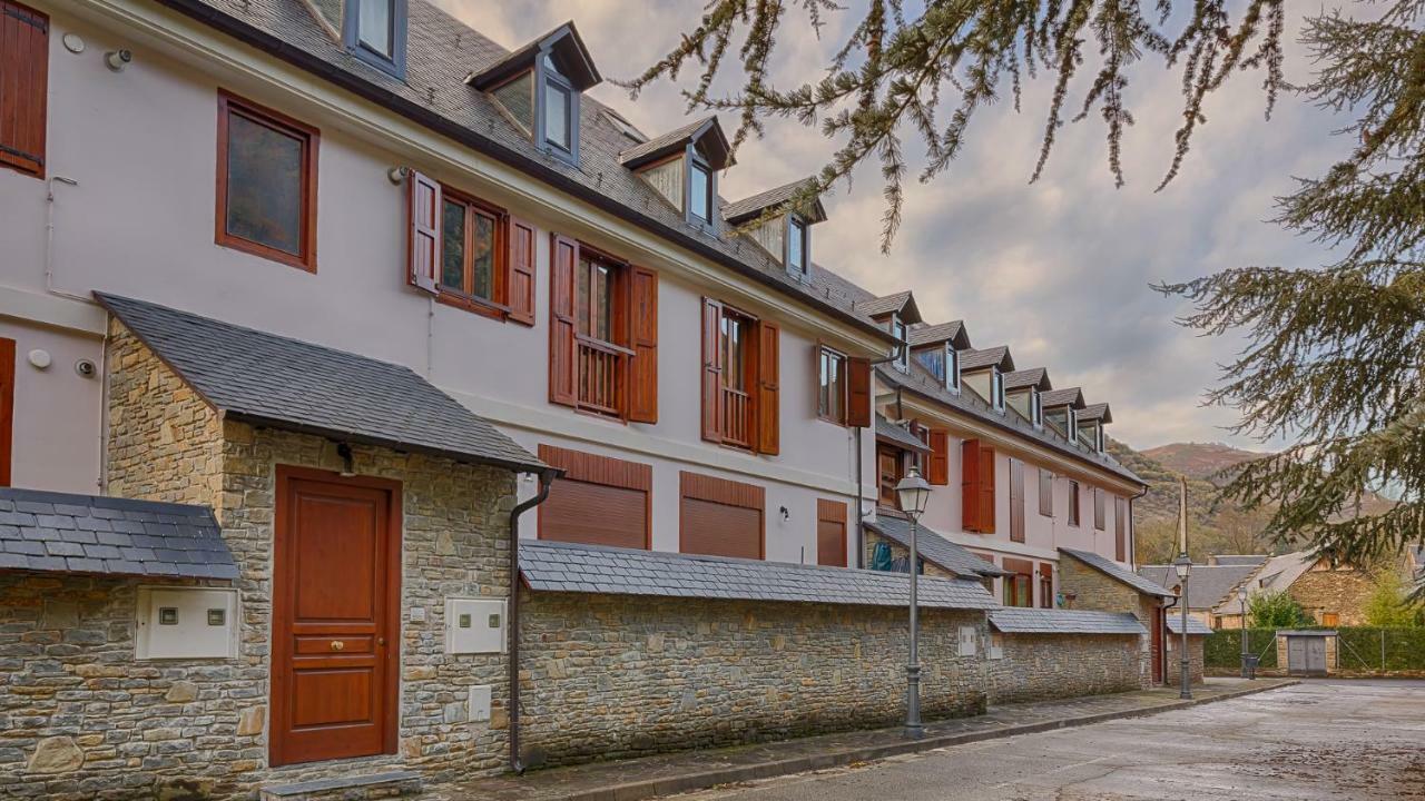 莱斯Saplan Real Estate Montlude公寓 外观 照片